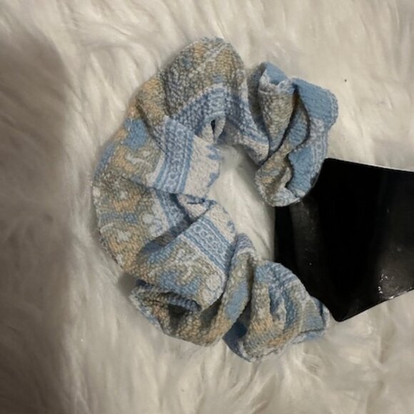 Hand Crafted Accessories - White & Light Blue Flower Scrunchie  7934 - WOMEN'S